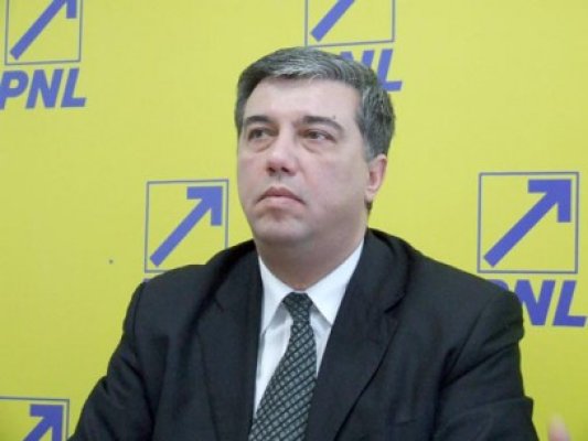 Referendumul de acum 4 ani e depăşit - spun parlamentarii